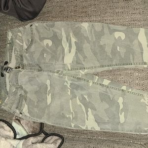 Camouflage pants, size 9, brand Rewash